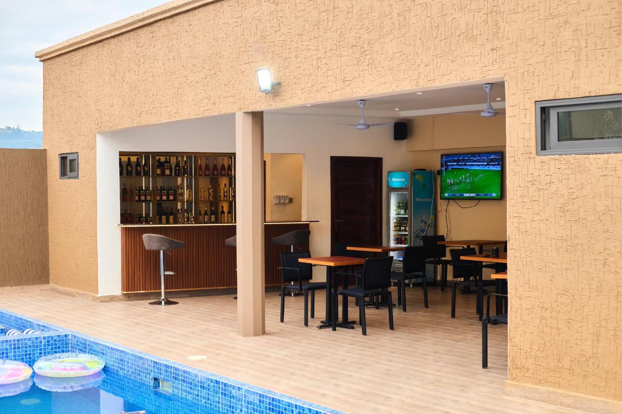 Aiden Homes And Apartments Hotel Koforidua Zewnętrze zdjęcie