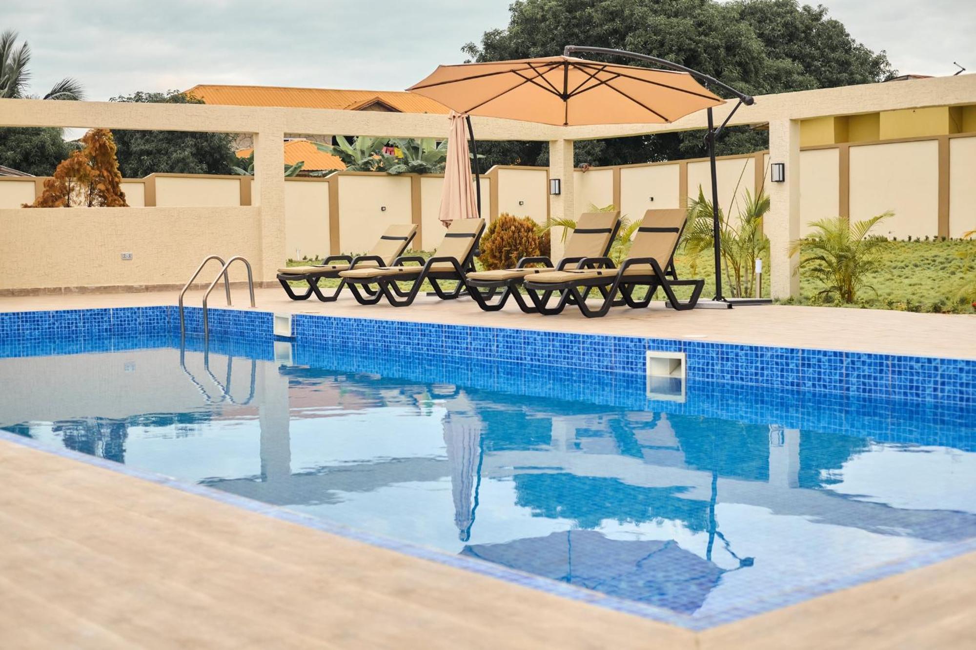 Aiden Homes And Apartments Hotel Koforidua Zewnętrze zdjęcie