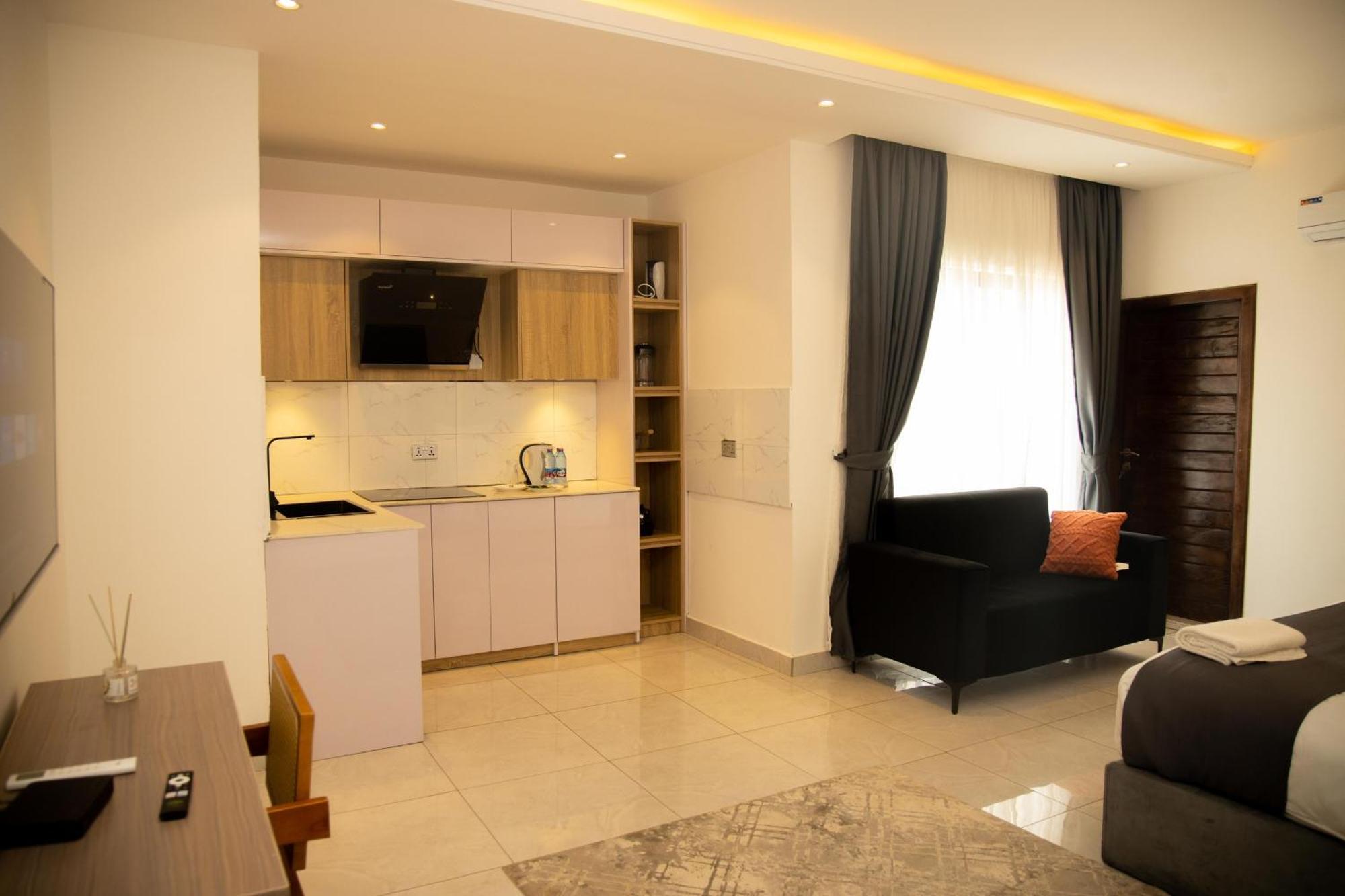 Aiden Homes And Apartments Hotel Koforidua Zewnętrze zdjęcie