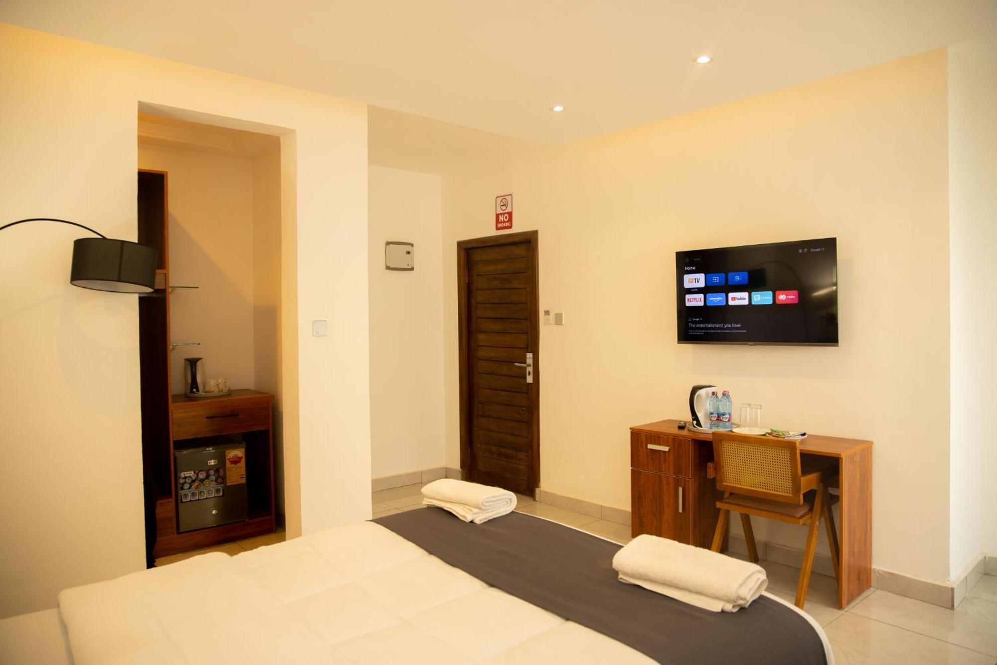 Aiden Homes And Apartments Hotel Koforidua Zewnętrze zdjęcie